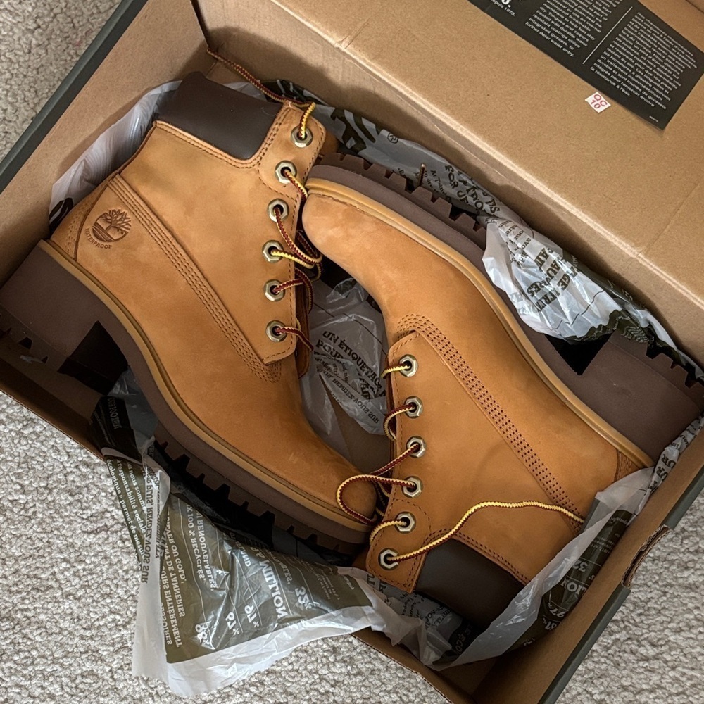 Timberland Women’s Allington Heights Boots size 6 New in box